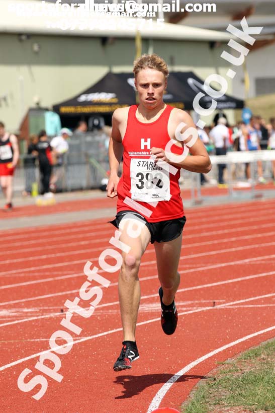 Mens under-17s 800 metres, 2018 Northern Under-17s/U-15s/U-13s Champs., Wavertree Athletics Centre, Liverpool. Photo: David T. Hewitson/Sports for All Pics